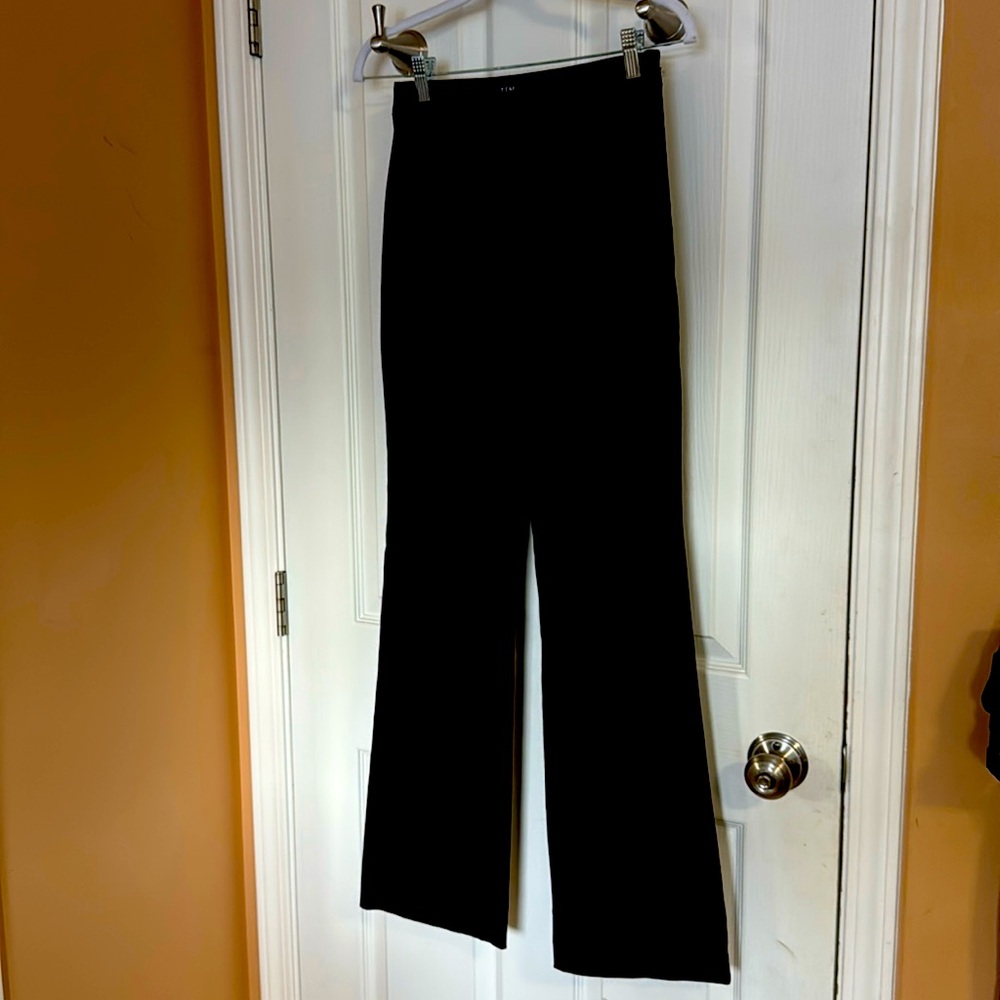 Black, size 4 TEN by Babaton satin pants